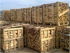 ako vybrať palivové drevo a palety s drevom