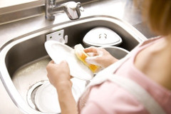 umývanie riadu a systém na udržiavanie poriadku v domácnosti