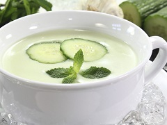 recept na studenú uhorkovú polievku