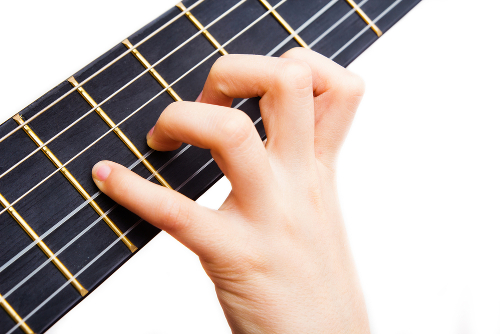 Prečo sa naučiť hrať na gitaru